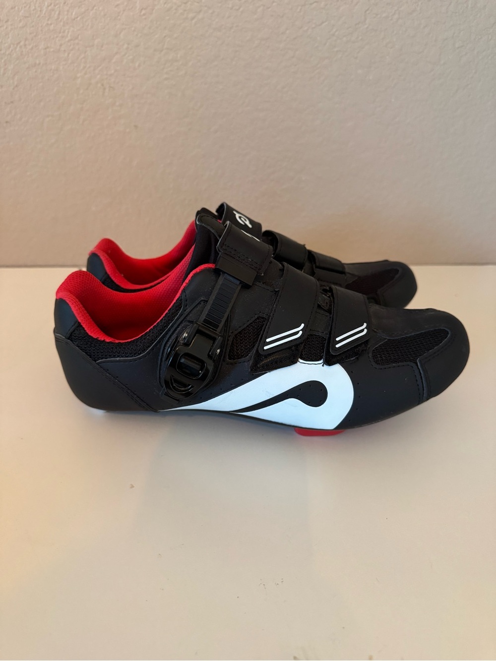 Peloton Cycling Shoes Size 42 - Excellent Condition